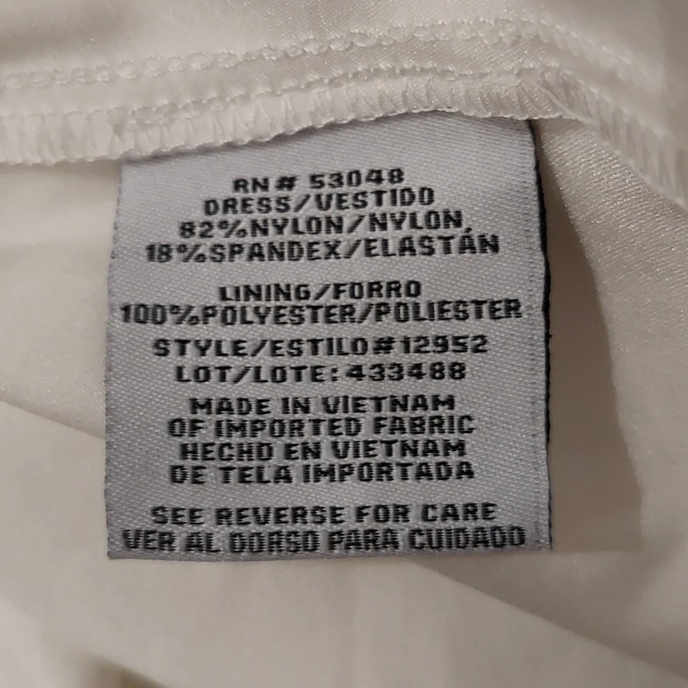 Morgan & Co. White Gown Size S - Picture 8 of 8